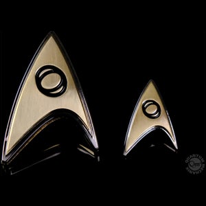 Quantum Mechanix Star Trek: Discovery - Enterprise Science Badge and Pin Set